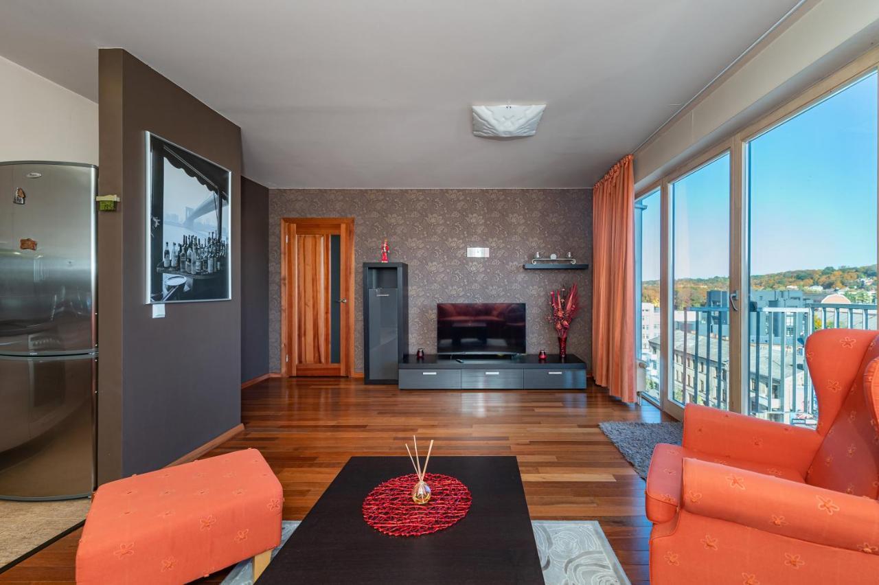Panoramic City Centre Apartment By Polo Apartments Kaunas Dış mekan fotoğraf